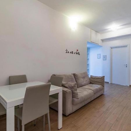 Charme & The City Apartment ميلان المظهر الخارجي الصورة
